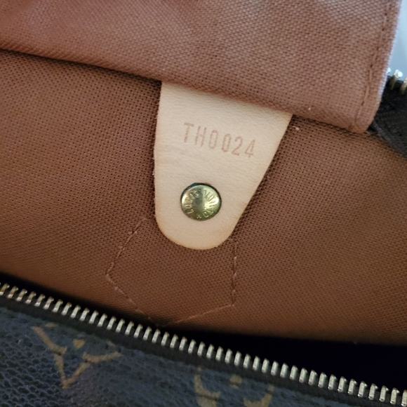 Louis Vuitton Speedy 35 Monogram Handbag - Picture 16 of 16